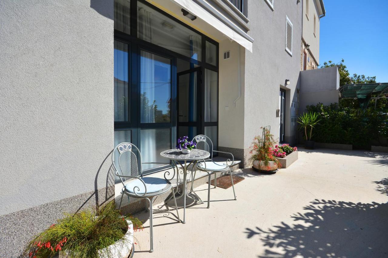 Seas The Day Apartments Podstrana Buitenkant foto
